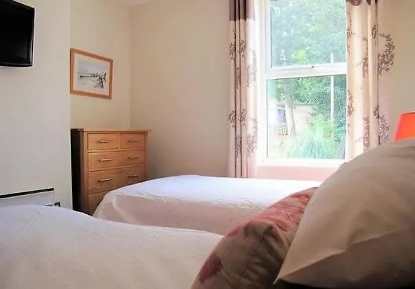 Apartment 5, 11 The Beach - Spectacular Views Of The Bay Filey 0*,  United Kingdom